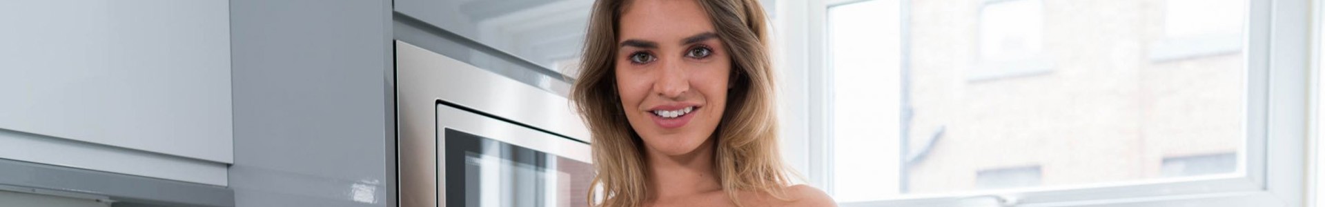 Katie Louise Pornstar Profile on Top VrPorn