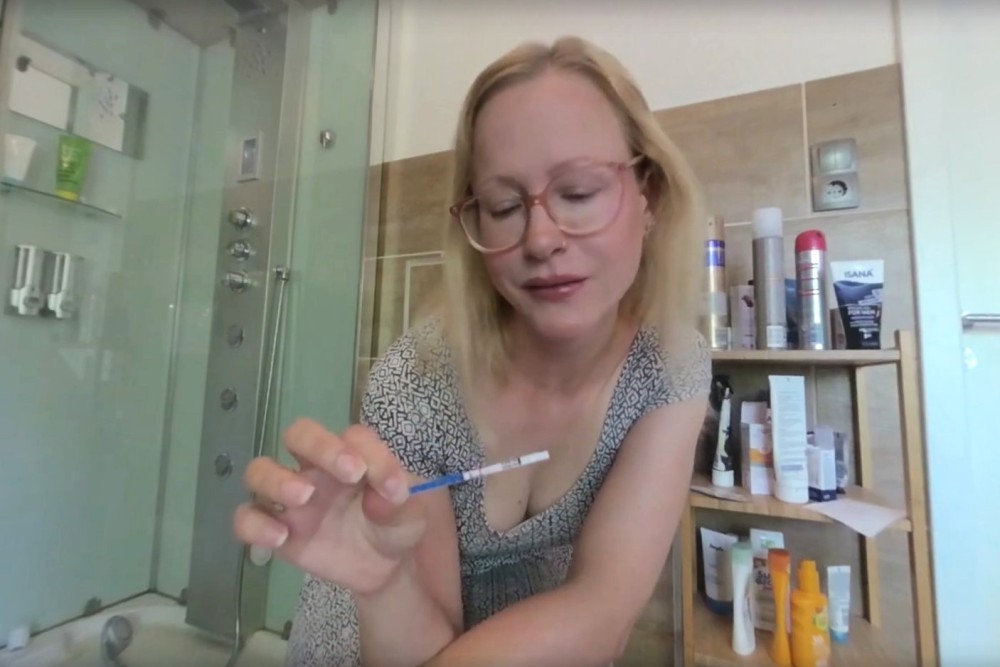 Blonde Hexe in Shocking Pregnant Fantasy 4K