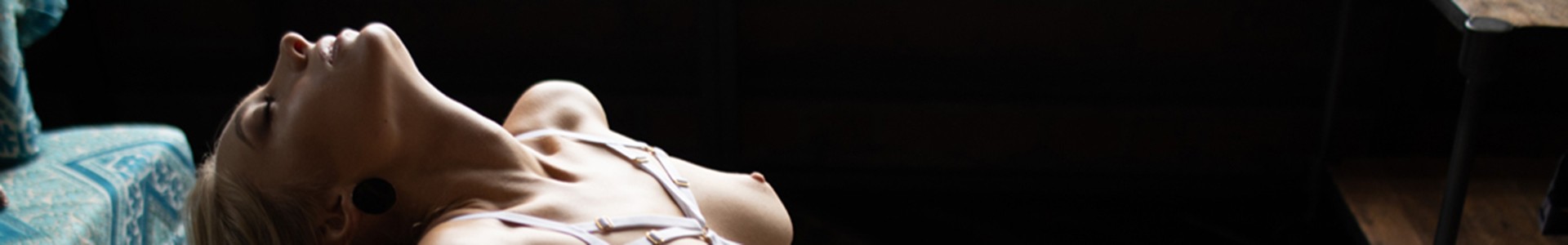 Anna Lo Pornstar Profile on xVirtualReal