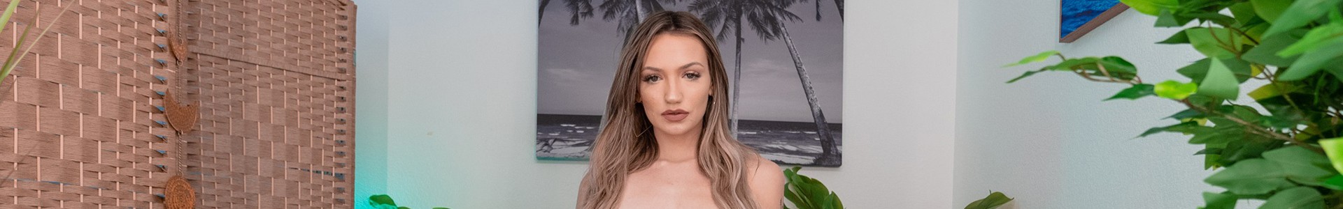 Mia Molotov Pornstar Profile on PornVrIndex