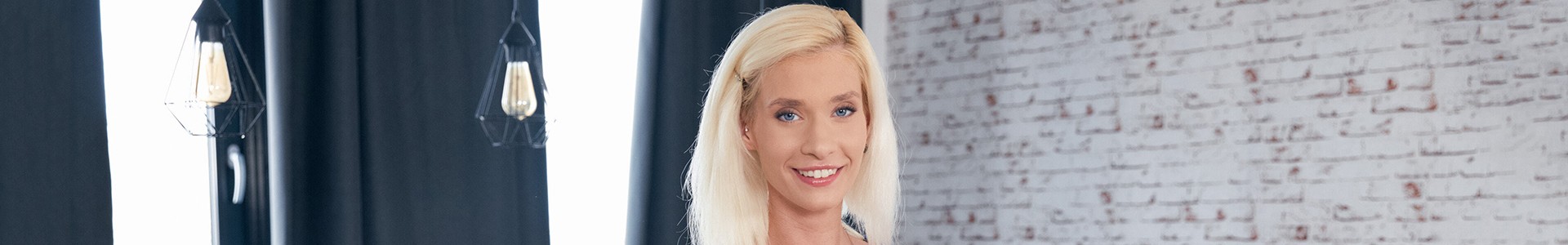 Justicia Blonde Pornstar Profile on xVirtualReal