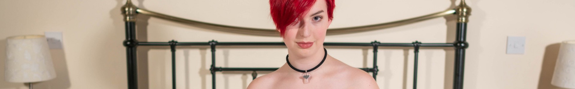 Olivia Kinks Pornstar Profile on PornVrIndex