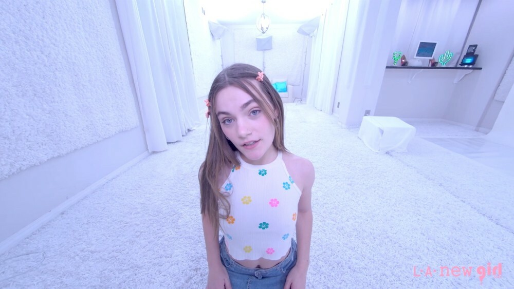 Juniper Ren Teen Striptease Sensation