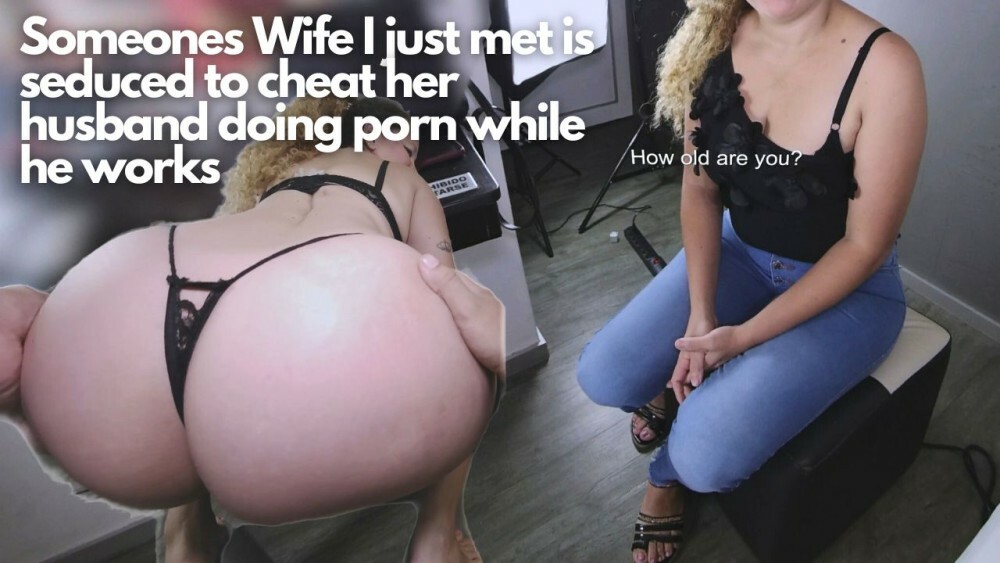 Laura Hot Seduces in Cheating Wife VR Fantasy