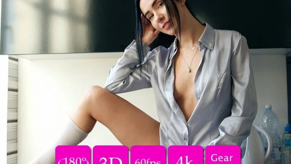 Natasha Says Good Morning Darling Plays With Her Naked Body 180VR