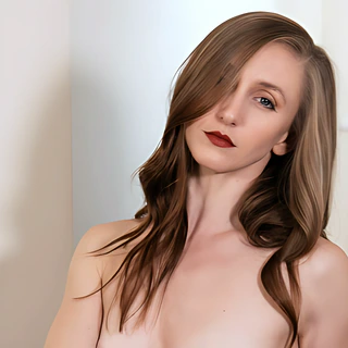 Mia J
