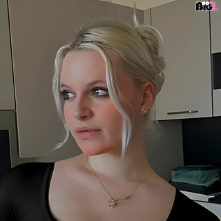 Emily Noir - Pornstar Profile