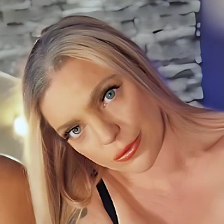 Layla Lixxx - Pornstar Profile