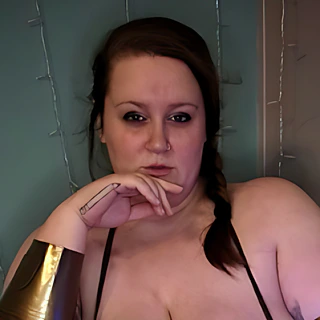 Dolly Darkside - Pornstar Profile