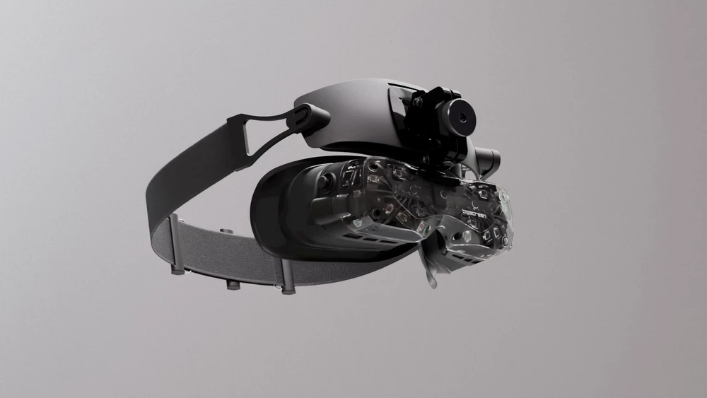 Bigscreen Beyond 2 with Halo Mount and Universal-Fit Cushion