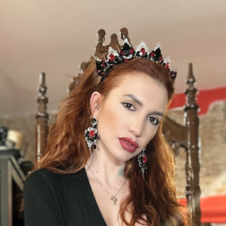 Lady Scarlet Pornstar