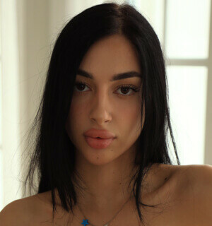 GraceQ - Pornstar Profile on xMonter