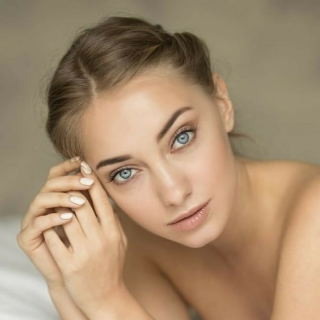 AlexaQ - Pornstar Profile on xMonter