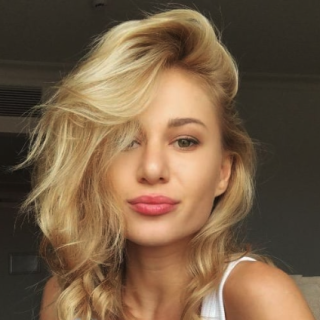 LeeQ - Pornstar Profile on xMonter