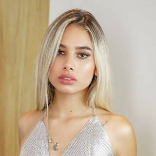 Amelie Stone - Pornstar Profile on xMonter