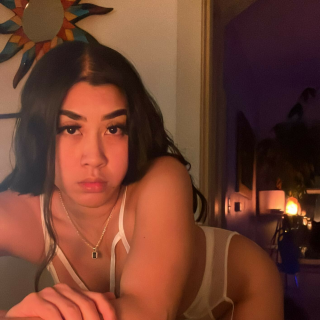 Emerald Loves - Pornstar Profile on xMonter
