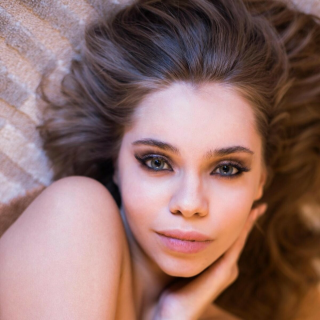AnellaQ - Pornstar Profile on xMonter