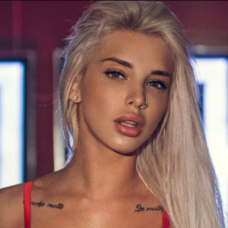 AbbyQ - Pornstar Profile on xMonter