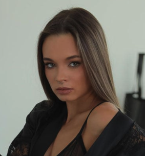 ArinaQ - Pornstar Profile on xMonter