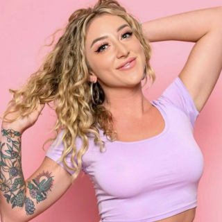 Susie Stellar - Pornstar Profile on xMonter
