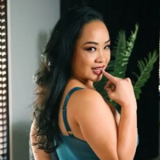 Sugar Milf