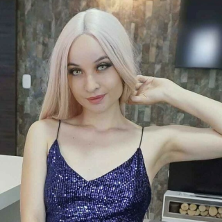Flower Petite - Pornstar Profile on xMonter