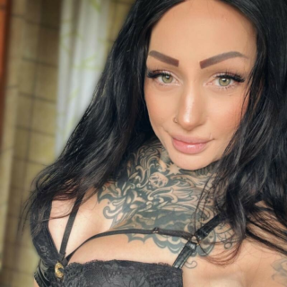 Mia Roux