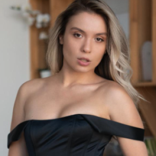 PatriciaQ - Pornstar Profile on xMonter
