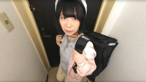 Lucky Pervert Delivery Man - A Slightly Perverted College Girl P1