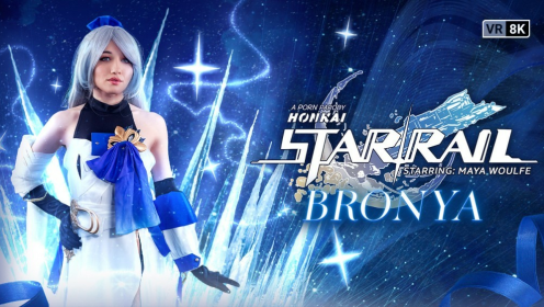 Maya Woulfe in Bronya Cosplay VR Thrill