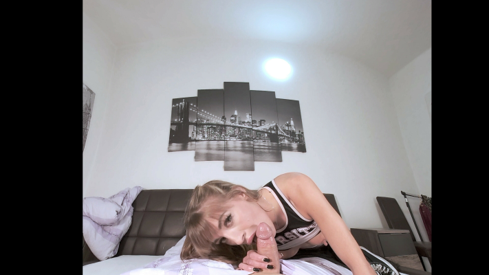 Silvia Dellai: Hot Cheerleader Fantasy VR - Image 1