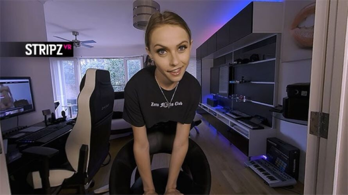 Chloe Toy: Striptease 6K - Image 1